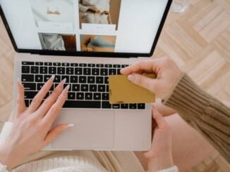 Nákupy na internetu ilustrace