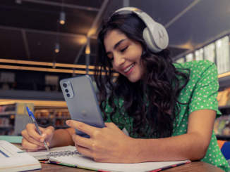 chytrý telefon smartphone Motorola moto e32