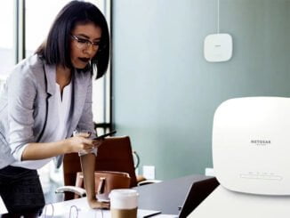 dvoupásmový multi-gigabitový PoE Wi-Fi 6 AX3000 přístupový bod spravovaný službou Insight (WAX615)