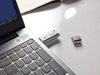 USB disk Kingston IronKey Locker50+ s hardwarovým šifrováním a zálohováním do cloudu