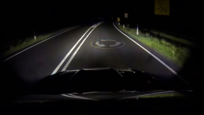 ford světlomety s navigačními symboly