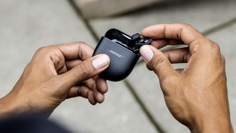 bezdrátová sluchátka Bose QuietComfort Earbuds II