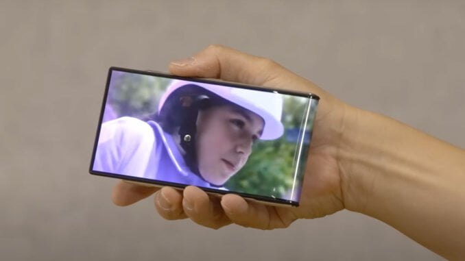 Motorola telefon s rolovací obrazovkou koncept