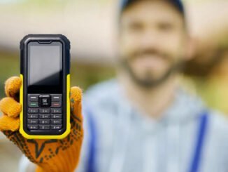 odolný tlačíkový 4G telefon TCL 3189 cena