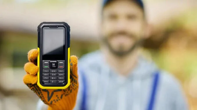 odolny-telefon-TCL-3189-001 odolný tlačíkový 4G telefon TCL 3189 cena