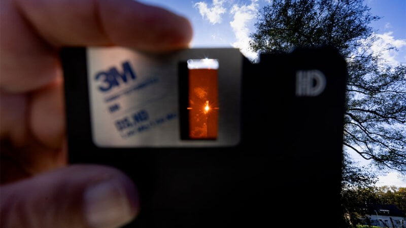 Diskety a zatmění Slunce 25.10.2022