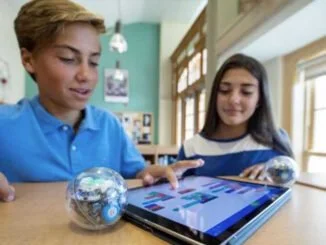 CZC chytré dárky pro školáky Sphero Bolt