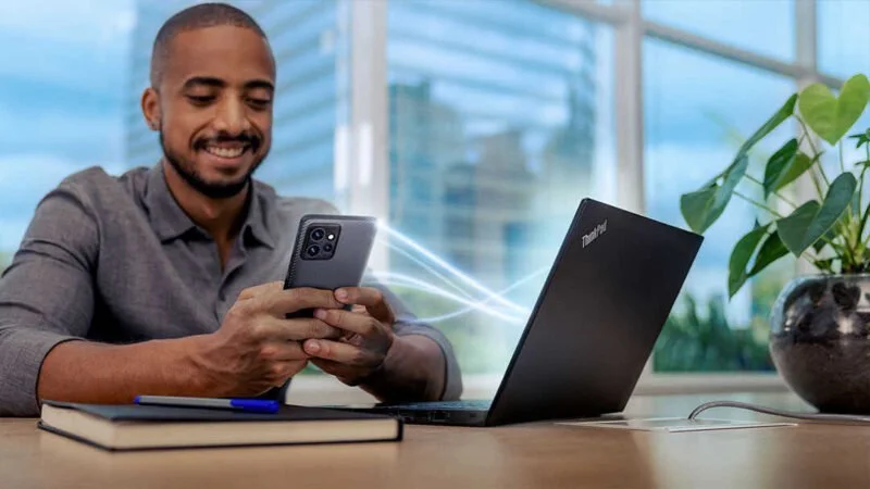 Lenovo ThinkPhone od Motoroly cena CES 2023