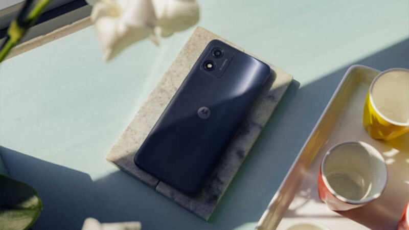 telefon motorola moto e13 cena