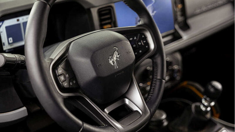 terénní Ford Bronco Badlands 4×4 cena