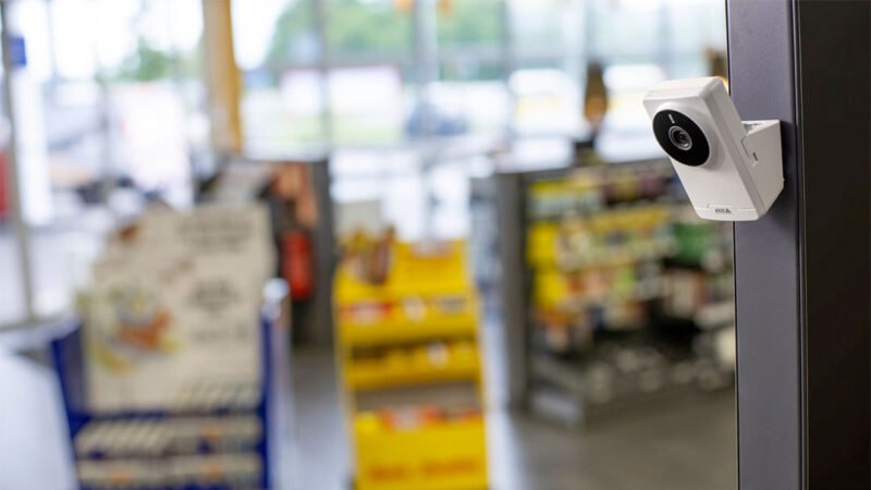 bezpečnostní kamera Axis M1055 a M1075 cena