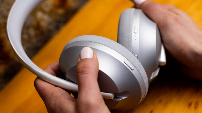 videokonference Bose Headphones 700 cena