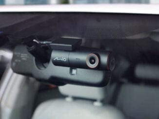 diskrétní autokamera bez displeje Mio MiVue J30 WIFI cena