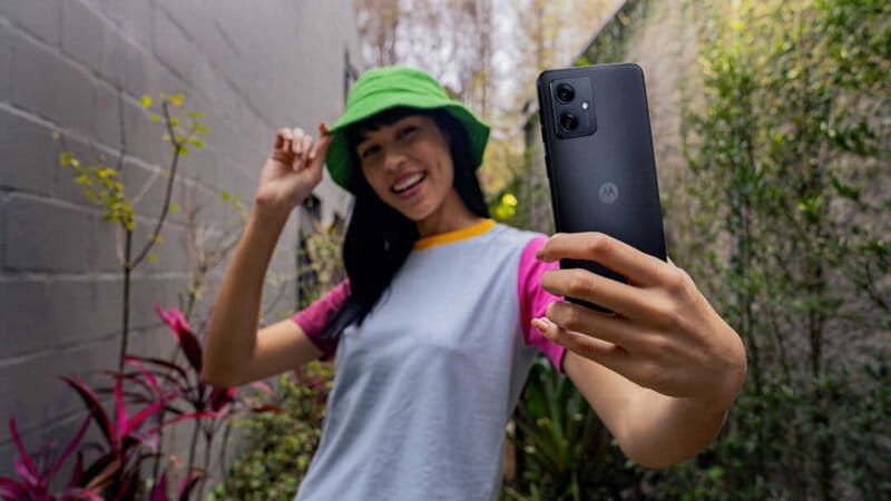 chytrý telefon smartphone moto g54 G cena