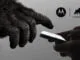 telefon Motorola sklo Corning Gorilla Glass