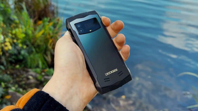 odolný kompaktní telefon Doogee Smini operátor O2 spolupráce nabídka specifikace cena