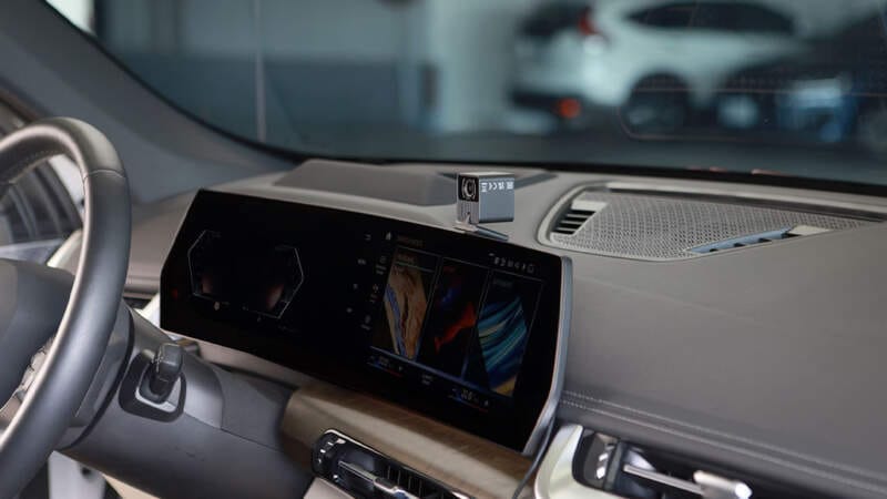 malá autokamera Mio Mivue J20, specifikace, cena